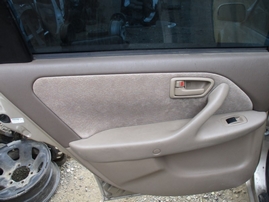 1999 TOYOTA CAMRY LE GOLD 2.2L AT Z15057